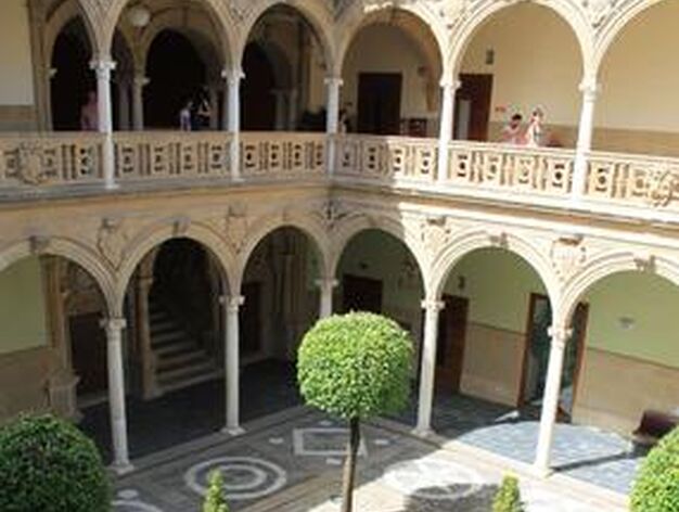 Interior del palacio de Jabalquinto, que acoge la actividad acad&eacute;mica de la UNIA en Baeza.