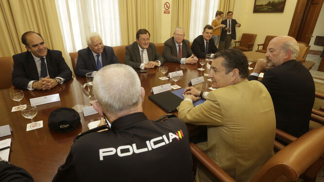 Nueva reunión entre la Delegación del Gobierno y el Consejo de Cofradías.