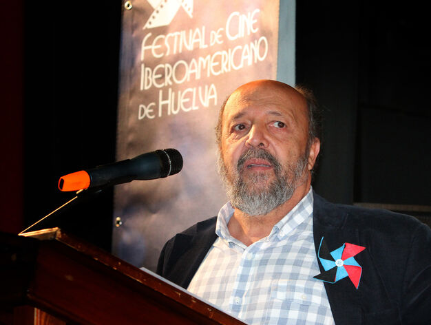 Im&aacute;genes de la entrega a Francisco Regueira del Premio Cine y Valores de Huelva Informaci&oacute;n