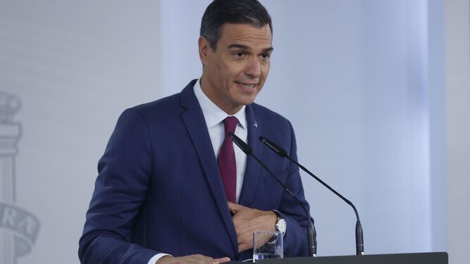 Pedro Sánchez comparece ante los medios.