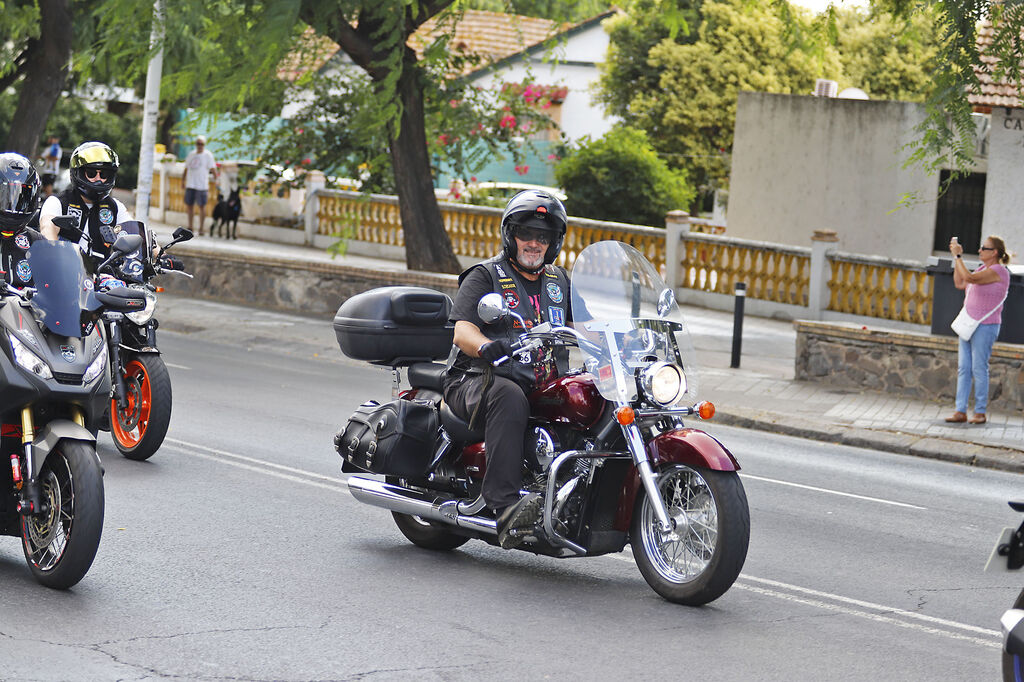 Las motos del club Descubridores toman las calles de Huelva