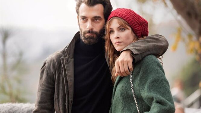 Maggie Civantos e Ilker Kaleli encabezan el reparto de actores de 'La pasión turca'.