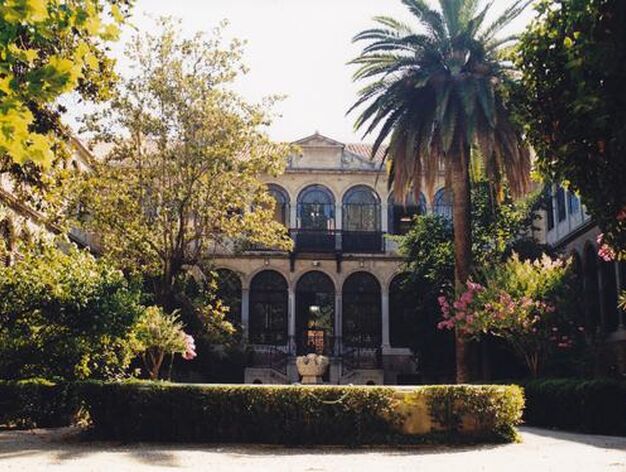 Palacio de las Columnas, sede de la Facultad Traducci&oacute;n e Interpretaci&oacute;n de Granada.