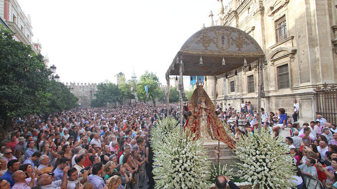 Virgen de los ReyesLa evolución de una  procesión particular