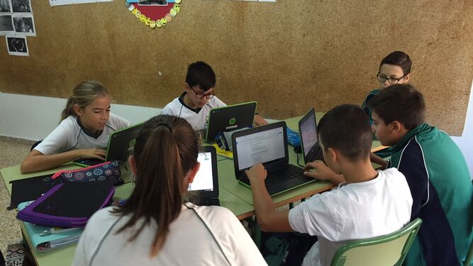 Alumnos del colegio Las Carmelitas, en una actividad del programa Google for Education.