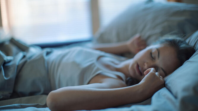 Una mala calidad del sueño, a largo plazo, podría aumentar el riesgo de padecer enfermedades relacionadas con el corazón.
