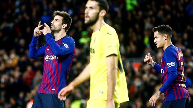 Piqué celebra su tanto al Villarreal.