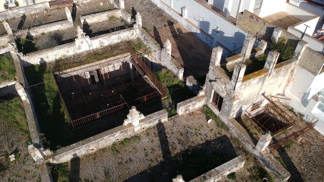 Una de las imágenes captadas con dron que muestra el estado de la casa Lazaga.