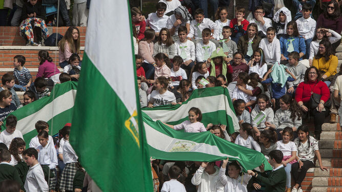 Alumnos de distintos colegios durante la celebración del Día de Andalucía, en una imagen de archivo.