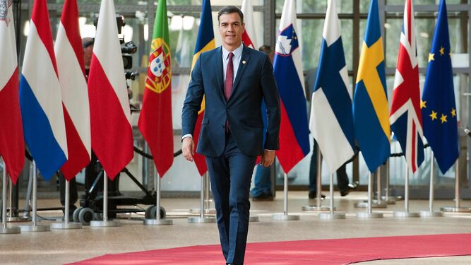 El presidente del Gobierno en funciones, Pedro Sánchez, a su llegada este martes a la sede del Consejo Europeo en Bruselas, donde se ha celebrado una cumbre informal d jefes de Estado y de Gobierno de la UE.