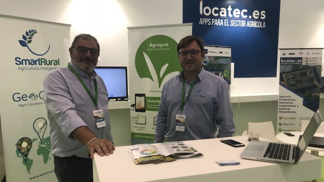 Óscar Soto, responsable comercial de Smart Rural, y Sergio Rodríguez, director de Operaciones de Smart Rural, durante su participación en Infoagro Exhibition 2019.