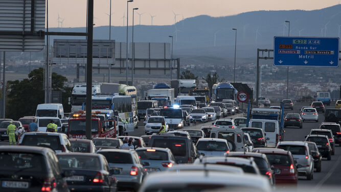 Los conductores de Granada pasan el 24% del trayecto en un atasco.
