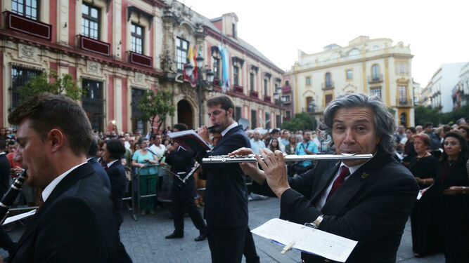 La Banda Sinfónica Municipal en la procesión de la Virgen de los Reyes.