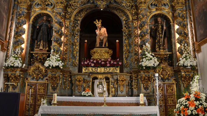 Parte del retablo de la iglesia de la Asunción del Convento de San Francisco de Puente Genil.