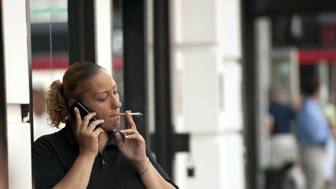 El aumento de mujeres fumadoras en las últimas décadas ha cambiado el espectro de esta enfermedad, antiguamente más habitual en hombres.