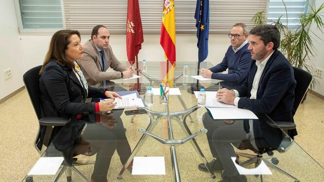 Murcia y Andalucía ya han hecho un frente común en defensa del agua para el sureste de España.