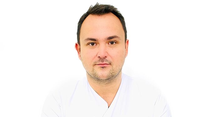 El Dr. Bartosz Kosmecki es un referente en España a nivel de rejuvenecimiento global del rostro, conocido por su nombre en inglés, ‘Full-face’.