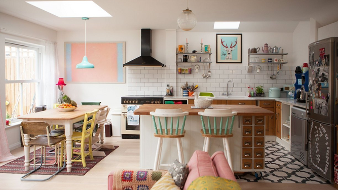 Descubre algunas de las láminas de Ikea con las que llenar de color la decoración de tu cocina.