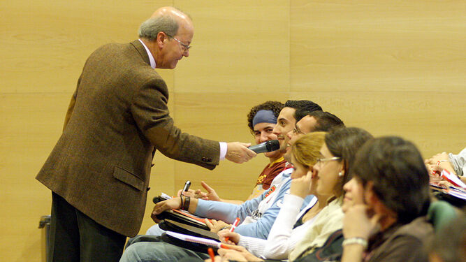 Imagen de archivo de un módulo general de formación  en competencias, una de las actividades de la Cátedra Cepsa  que se imparte en la Universidad de Huelva.