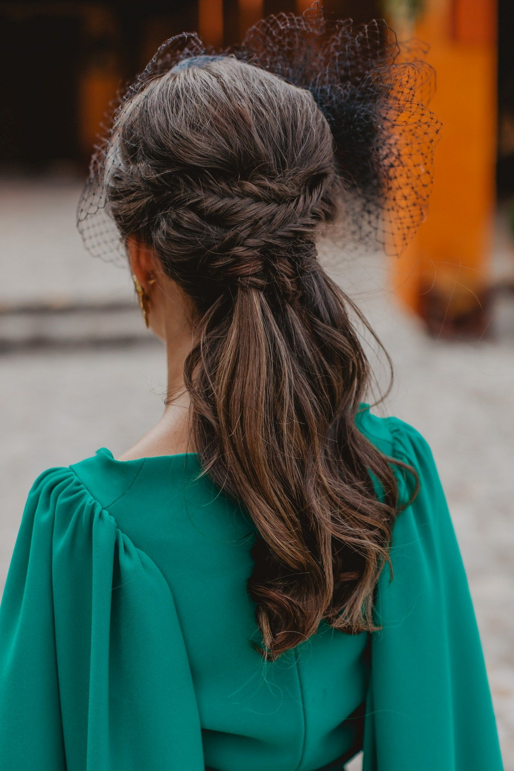 Los peinados de invitada para una boda de verano m&aacute;s inspiradores y estilosos