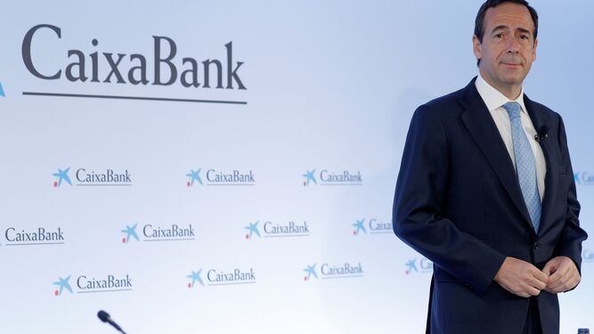 El consejero delegado de Caixabank , Gonzalo Gortázar, cuando presentó los resultados del primer trimestre del año, los primeros tras hacerse efectiva la fusión con Bankia.