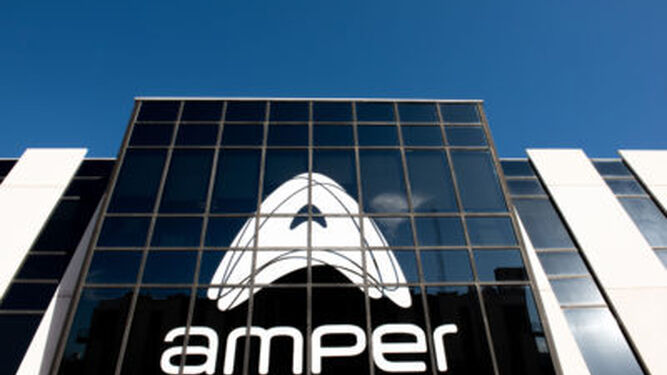 Logo de Amper.