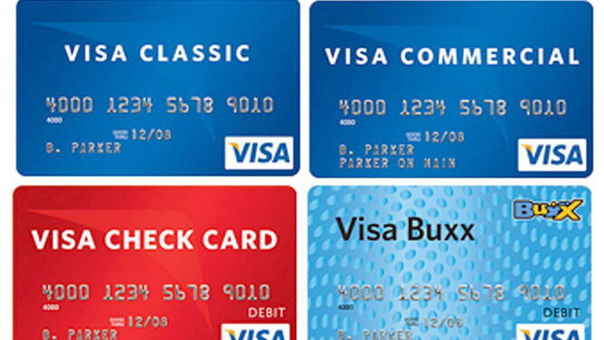 Varias tarjetas de crédito de la compañía Visa.