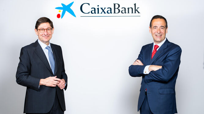 El presidente de Caixabank, José Ignacio Goirigolzarri, a la izquierda, con el consejero delegado, Gonzalo Gortázar