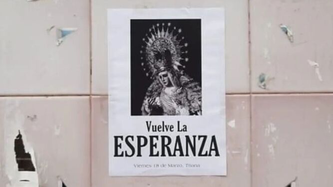 Un cartel anuncia la "vuelta" de la Esperanza de Triana