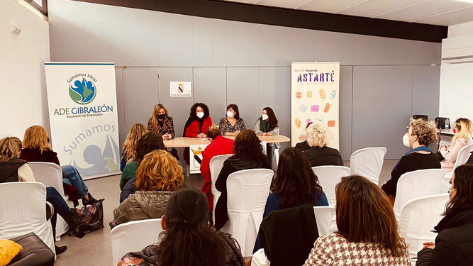 Primera reunión comarcal de la Red de Mujeres Astarté en la Diputación.