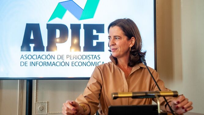 Alejandra Kindelán, durante su intervención en el seminario de la APIE en Santander.
