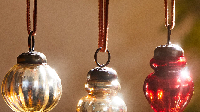 Los adornos de Navidad más bonitos están en Zara Home y valen menos de 10 euros.