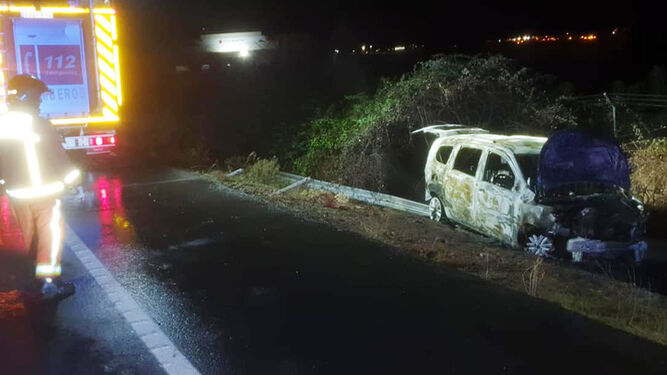 Imagen de archivo de un accidente en carreteras onubenses en 2022.