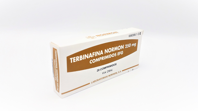 Una caja de comprimidos de terbinafina del laboratorio Normon