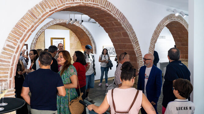 Jornada de apertura de la exposición en la galería La Vera Cruz de Vejer