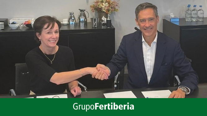 Firma del acuerdo entre Grupo Fertiberia y Van de Reijt.