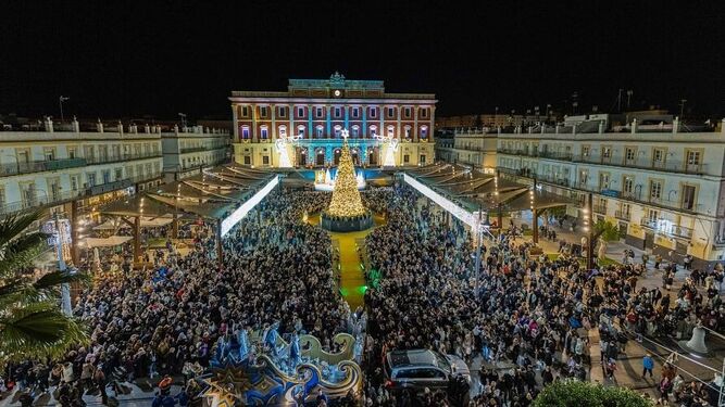 Llegada de la Cabalgata de Reyes a la plaza del Rey, el pasado viernes.
