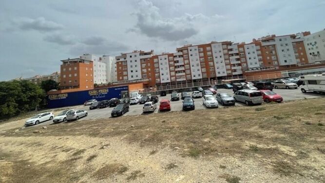 Zona en la que se construirá el aparcamiento táctico de la avenida Rafael Alberti en San Fernando.
