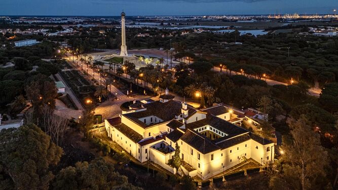 Vista aérea de la nueva iluminación del Monasterio de la Rábida.