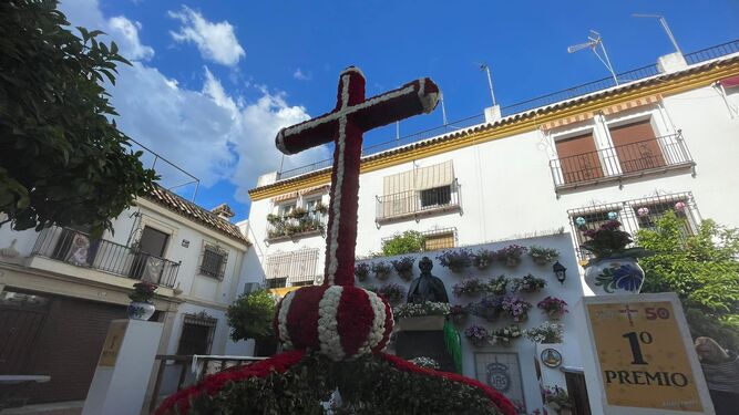 Cruz de la Hermandad de Nuestro Padre Jesús Nazareno, ubicada en la plaza del Padre Cristóbal.