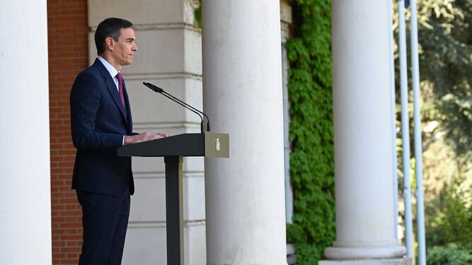 El presidente del Gobierno, Pedro Sánchez, comunica su decisión en La Moncloa.