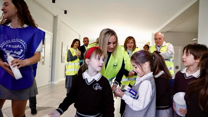 Los escolares de Granada recaudan 15.000 kilos de comida para el Banco de Alimentos